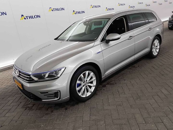 VOLKSWAGEN PASSAT 2016 wvwzzz3czhe108262