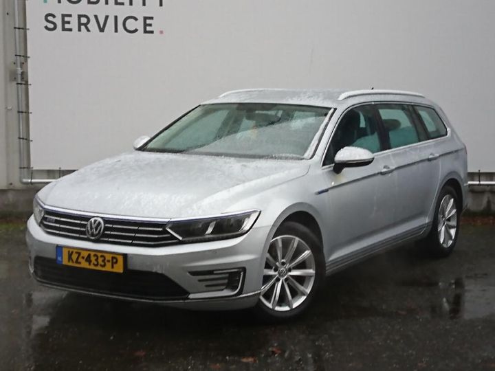 VOLKSWAGEN PASSAT 2016 wvwzzz3czhe109952