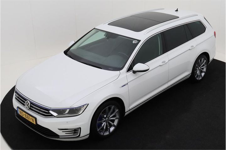 VOLKSWAGEN PASSAT 2016 wvwzzz3czhe116558