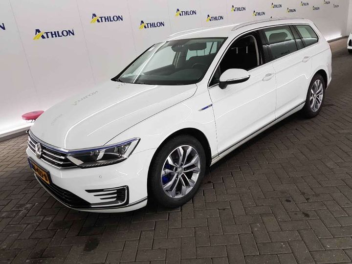 VOLKSWAGEN PASSAT 2016 wvwzzz3czhe116588