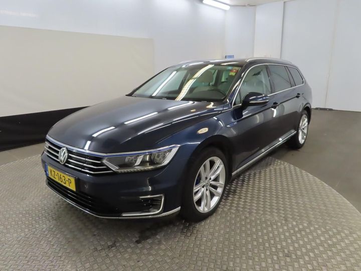 VOLKSWAGEN PASSAT 2016 wvwzzz3czhe117425