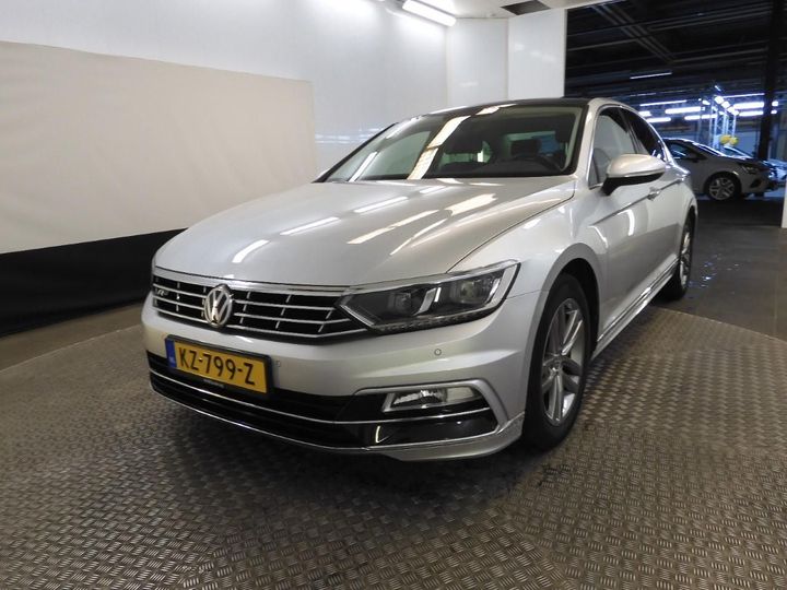 VOLKSWAGEN PASSAT 2017 wvwzzz3czhe121399