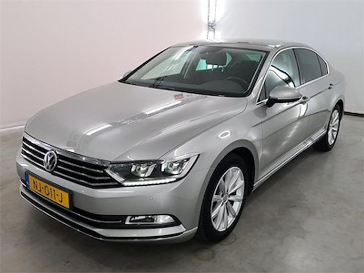 VOLKSWAGEN PASSAT 2017 wvwzzz3czhe129966