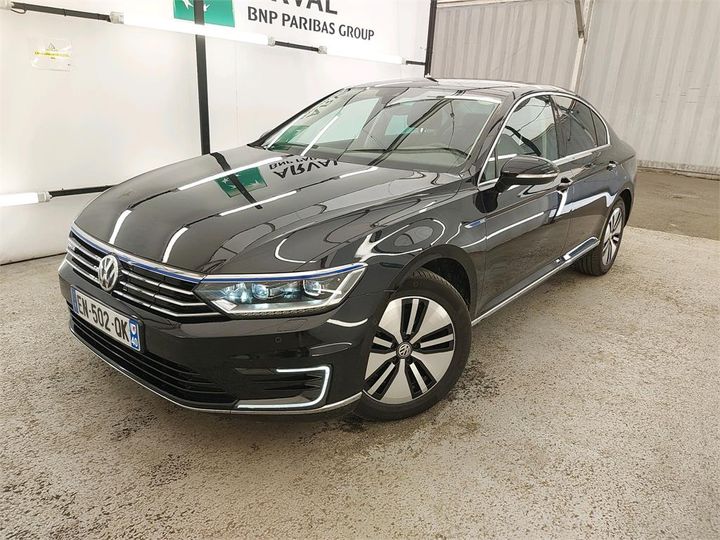 VOLKSWAGEN PASSAT 2017 wvwzzz3czhe168817