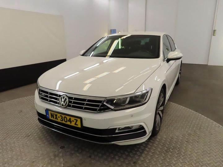 VOLKSWAGEN PASSAT 2017 wvwzzz3czhe193353