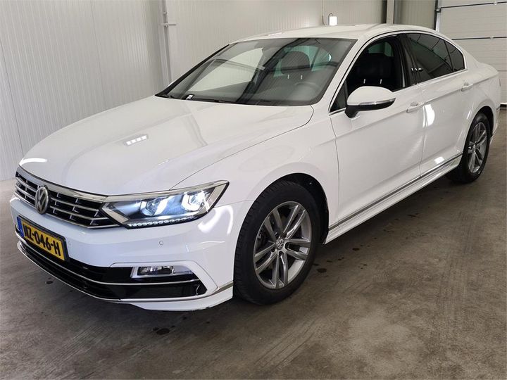 VOLKSWAGEN PASSAT 2017 wvwzzz3czhe194897