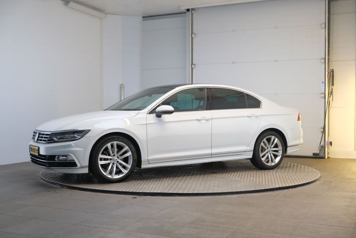 VOLKSWAGEN PASSAT 2017 wvwzzz3czhe199853