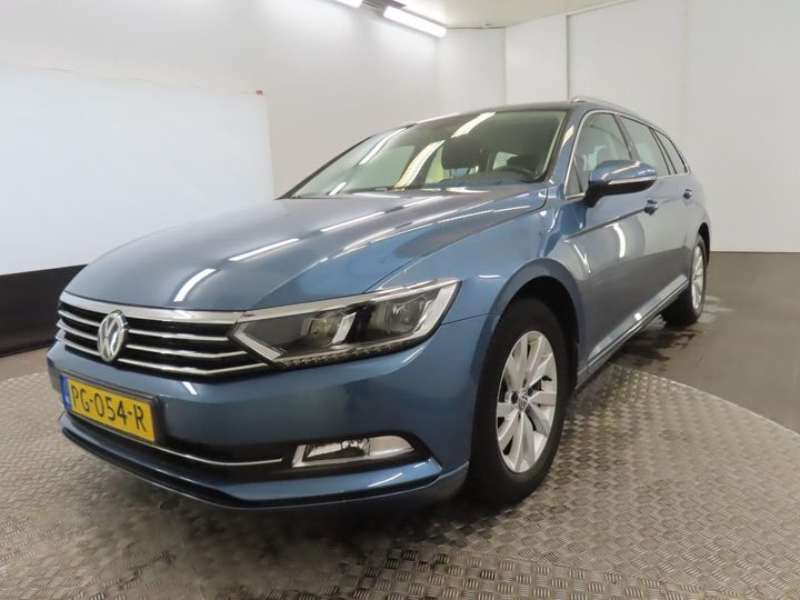 VOLKSWAGEN PASSAT 2017 wvwzzz3czje000688