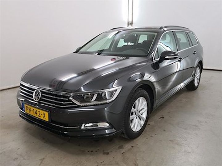 VOLKSWAGEN PASSAT 2017 wvwzzz3czje010628