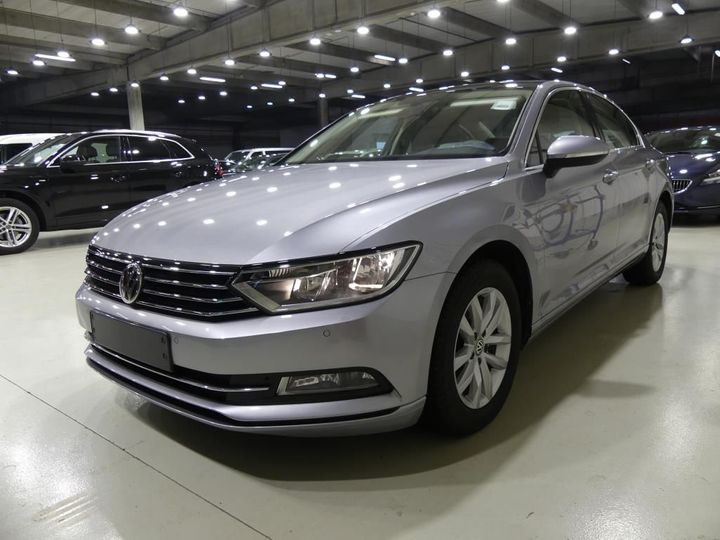 VOLKSWAGEN PASSAT 2017 wvwzzz3czje033382