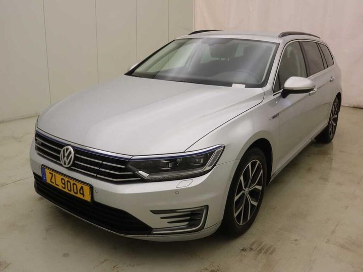 VOLKSWAGEN PASSAT 2017 wvwzzz3czje033740