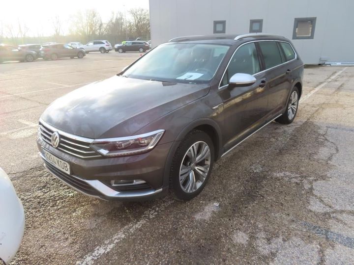 VOLKSWAGEN PASSAT 2017 wvwzzz3czje042023