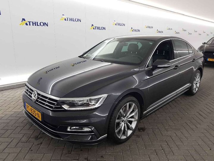 VOLKSWAGEN PASSAT 2017 wvwzzz3czje048069