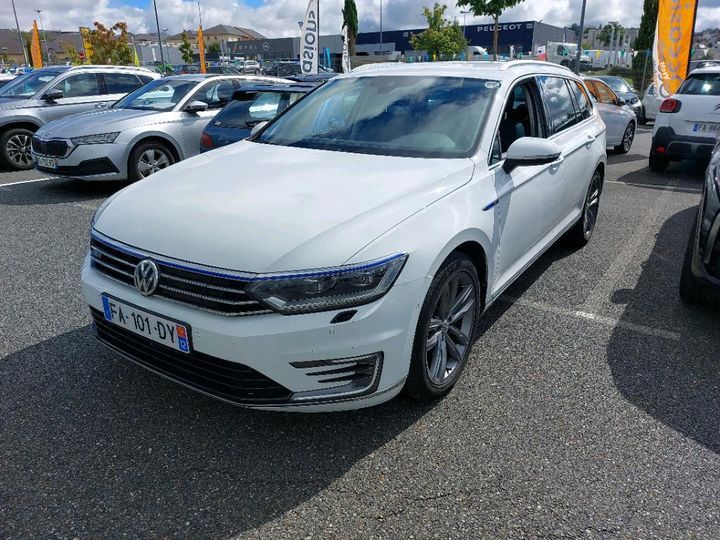 VOLKSWAGEN PASSAT 2018 wvwzzz3czje049706