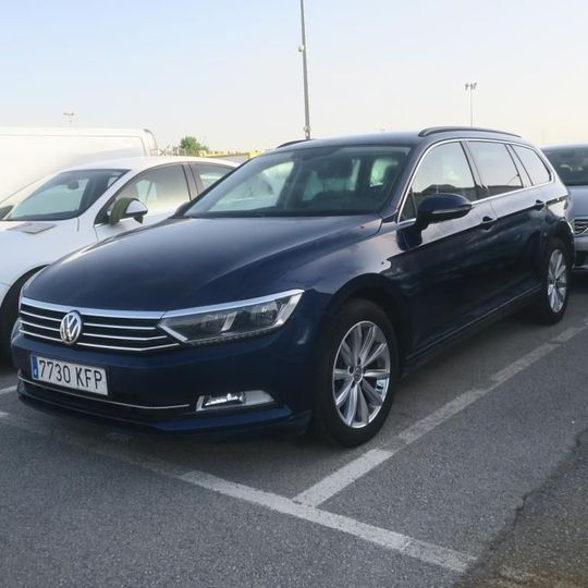 VOLKSWAGEN PASSAT 2017 wvwzzz3czje053514