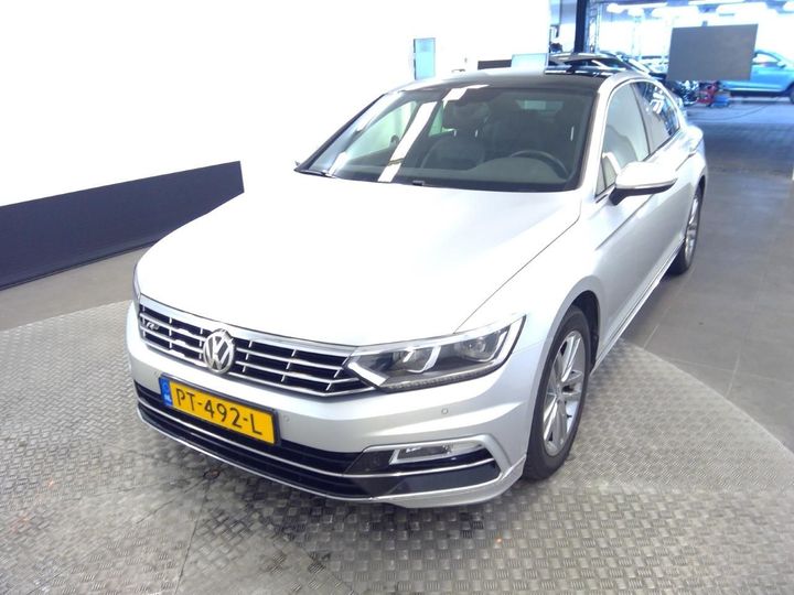 VOLKSWAGEN PASSAT 2017 wvwzzz3czje059727