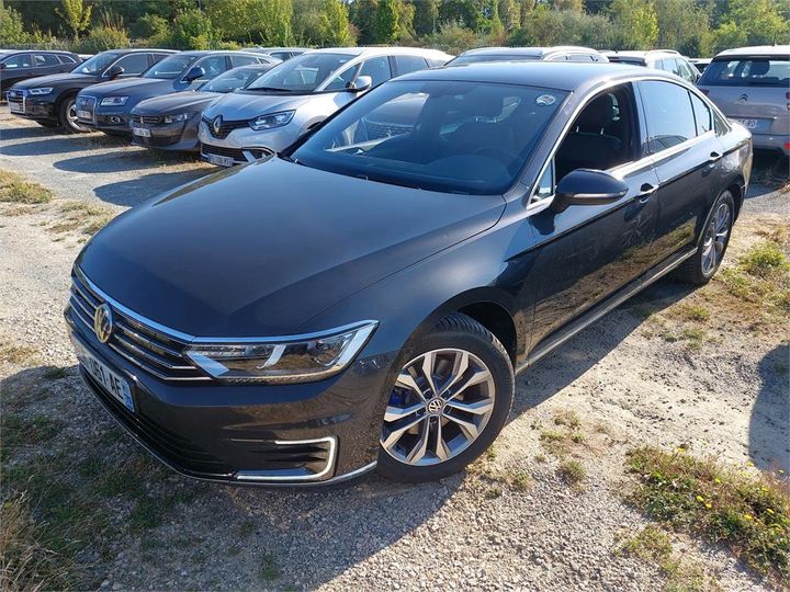 VOLKSWAGEN PASSAT 2017 wvwzzz3czje061350