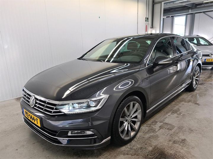 VOLKSWAGEN PASSAT 2017 wvwzzz3czje064640