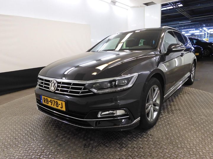 VOLKSWAGEN PASSAT 2017 wvwzzz3czje071502