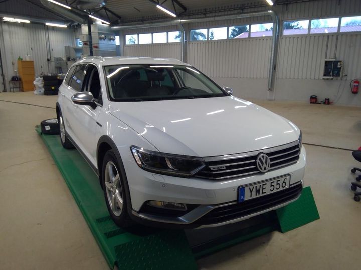 VOLKSWAGEN PASSAT 2018 wvwzzz3czje071968