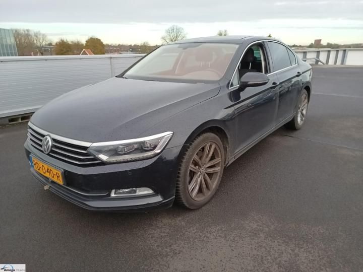 VOLKSWAGEN PASSAT 2017 wvwzzz3czje080980