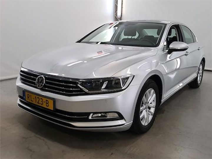 VOLKSWAGEN PASSAT 2018 wvwzzz3czje081152