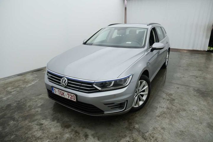 VOLKSWAGEN PASSAT 2017 wvwzzz3czje088182