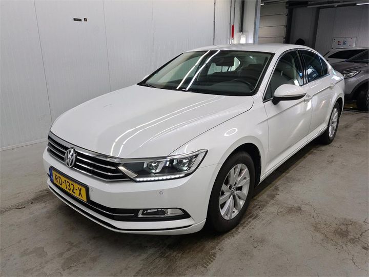 VOLKSWAGEN PASSAT 2017 wvwzzz3czje090420