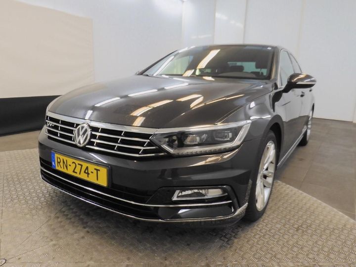 VOLKSWAGEN PASSAT 2018 wvwzzz3czje091665