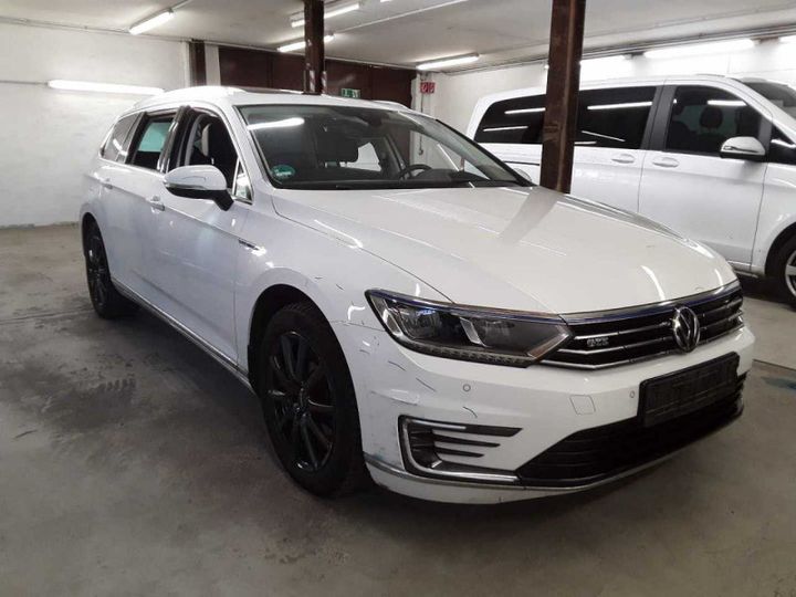 VOLKSWAGEN PASSAT 2018 wvwzzz3czje107001