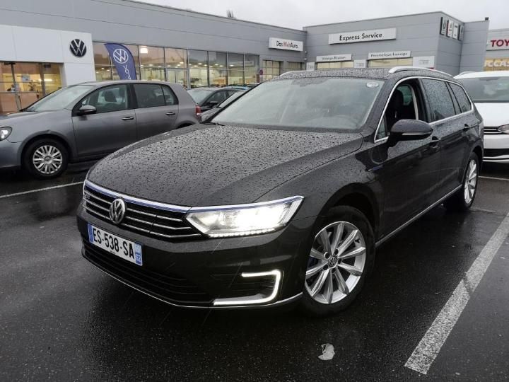 VOLKSWAGEN PASSAT 2017 wvwzzz3czje119247