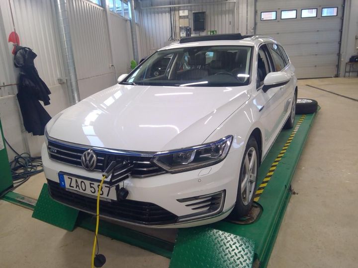 VOLKSWAGEN PASSAT 2018 wvwzzz3czje120855