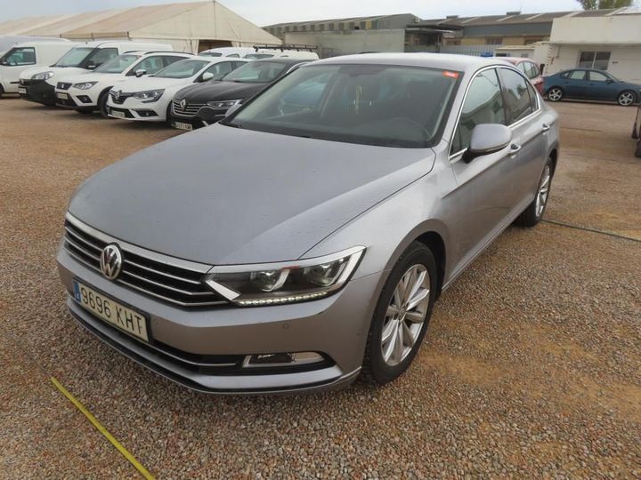 VOLKSWAGEN PASSAT 2018 wvwzzz3czje122401