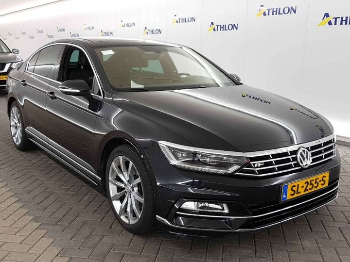 VOLKSWAGEN PASSAT 2018 wvwzzz3czje140706