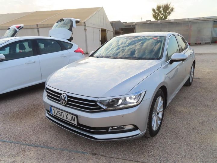 VOLKSWAGEN PASSAT 2018 wvwzzz3czje141551