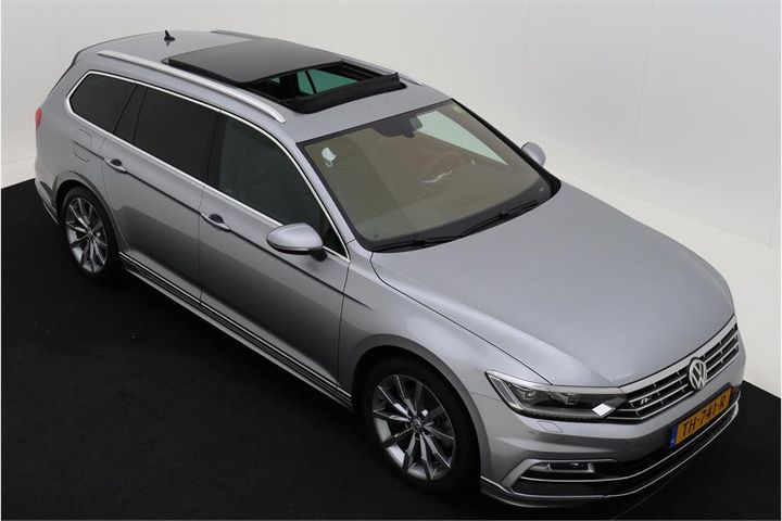 VOLKSWAGEN PASSAT 2018 wvwzzz3czje143318