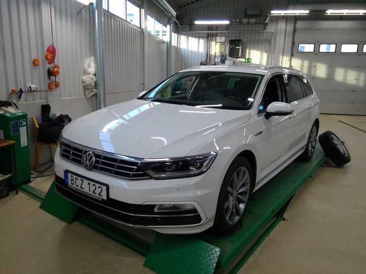 VOLKSWAGEN PASSAT 2018 wvwzzz3czje146520