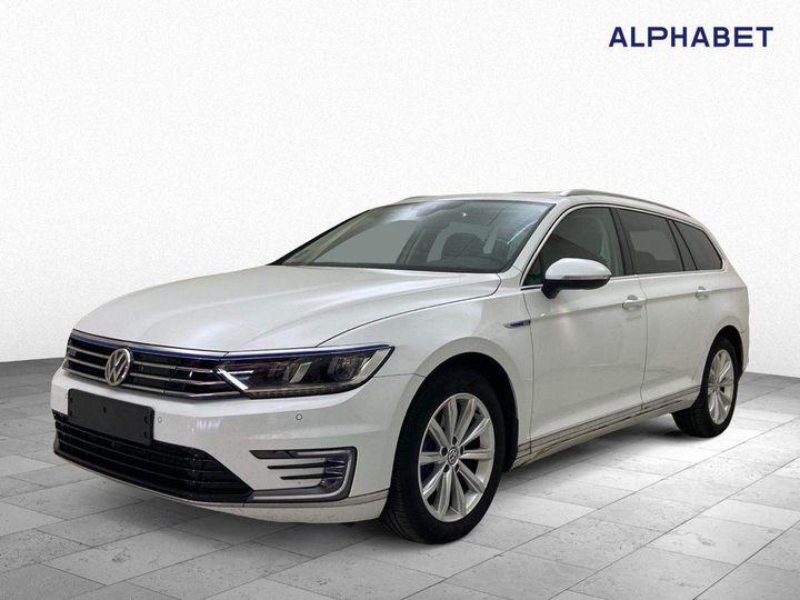 VOLKSWAGEN PASSAT 2018 wvwzzz3czje151525