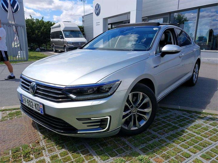 VOLKSWAGEN PASSAT 2018 wvwzzz3czje153320