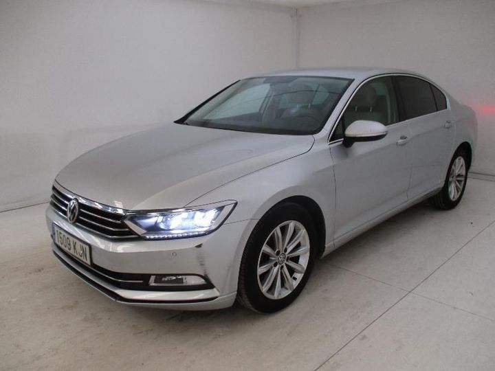 VOLKSWAGEN PASSAT 2018 wvwzzz3czje160017