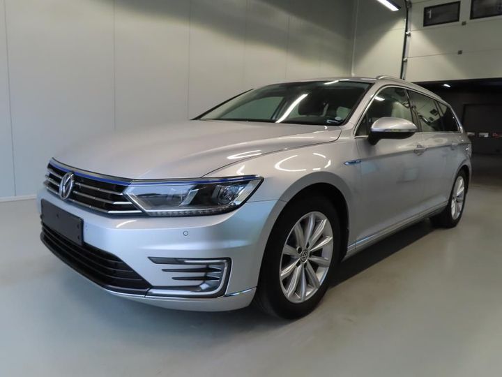 VOLKSWAGEN PASSAT 2018 wvwzzz3czje161285