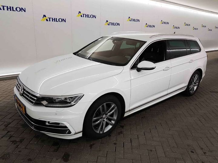 VOLKSWAGEN PASSAT 2018 wvwzzz3czje168800