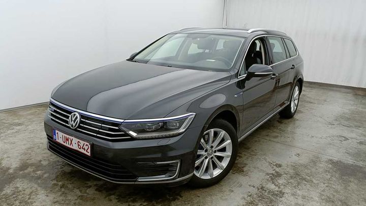 VOLKSWAGEN PASSAT 2018 wvwzzz3czje180141