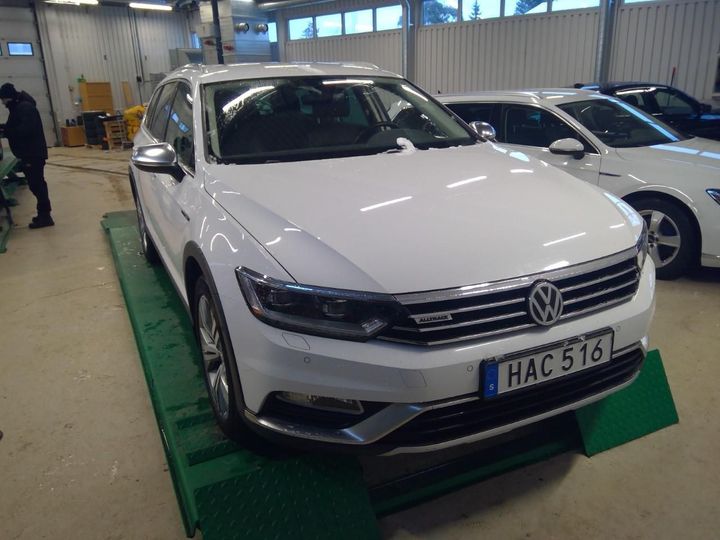 VOLKSWAGEN PASSAT 2018 wvwzzz3czje210003