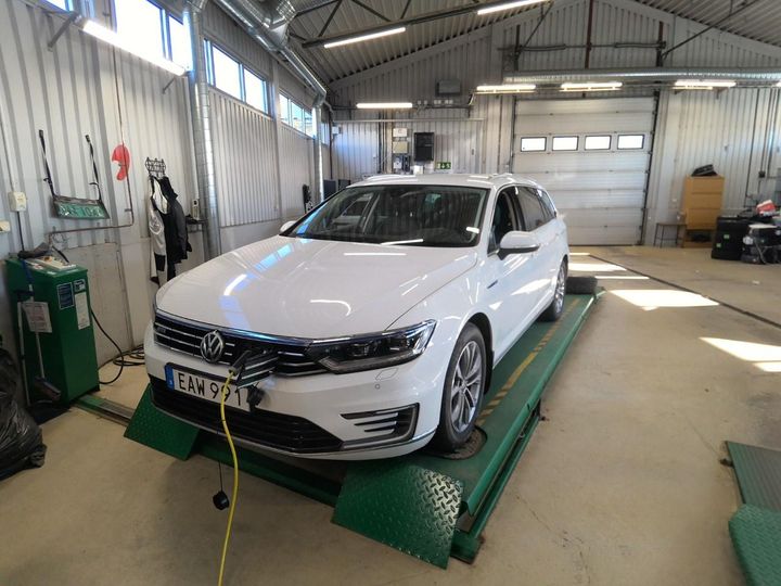 VOLKSWAGEN PASSAT 2018 wvwzzz3czje220402