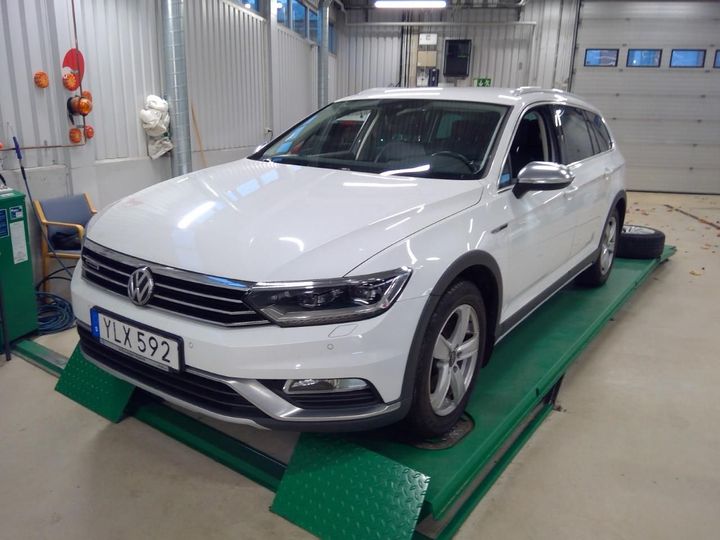 VOLKSWAGEN PASSAT 2018 wvwzzz3czje223100