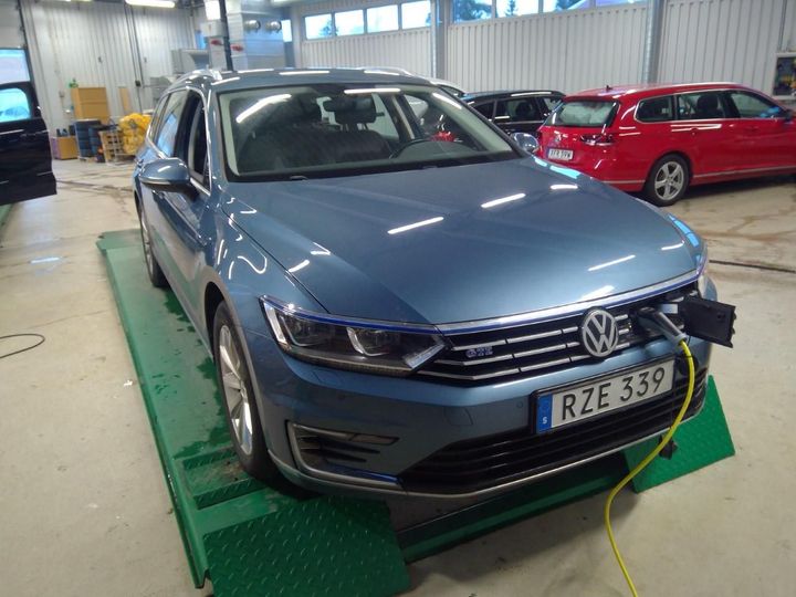 VOLKSWAGEN PASSAT 2018 wvwzzz3czje231914