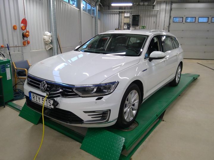 VOLKSWAGEN PASSAT 2018 wvwzzz3czje232505