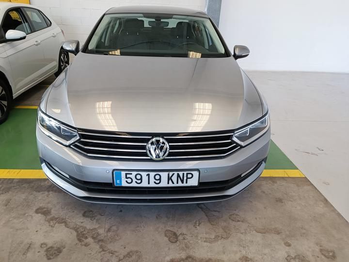 VOLKSWAGEN PASSAT 2018 wvwzzz3czje233873