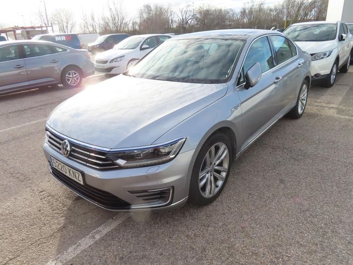 VOLKSWAGEN PASSAT 2018 wvwzzz3czje235975